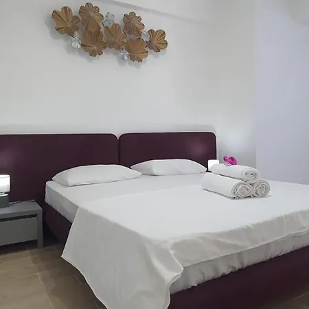Appartamento Premium - Infinity Rooftop Pool & Private Parking *