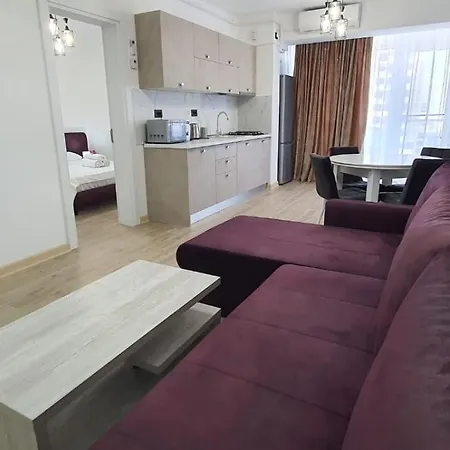 Appartamento Premium - Infinity Rooftop Pool & Private Parking Năvodari