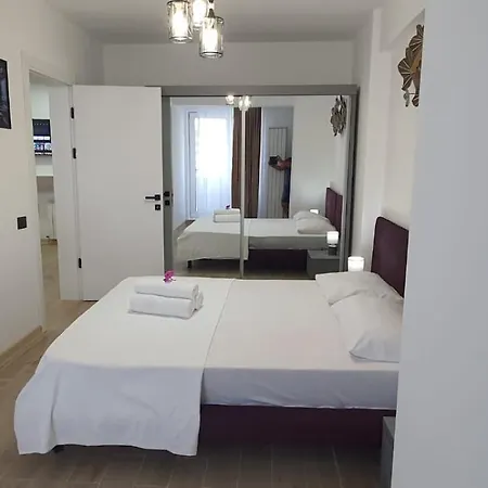 Premium - Infinity Rooftop Pool & Private Parking Apartment *
