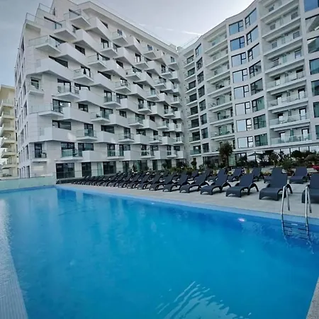 Premium - Infinity Rooftop Pool & Private Parking Appartamento *